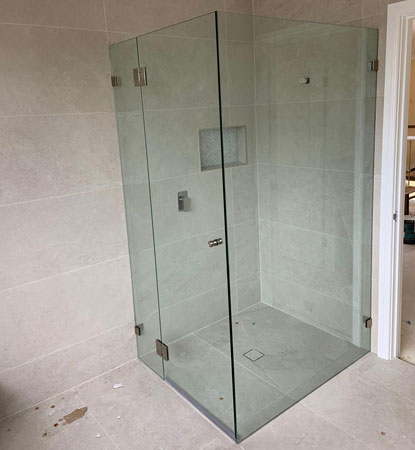 Frameless Shower Screen