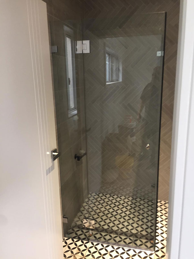 Shower Screen