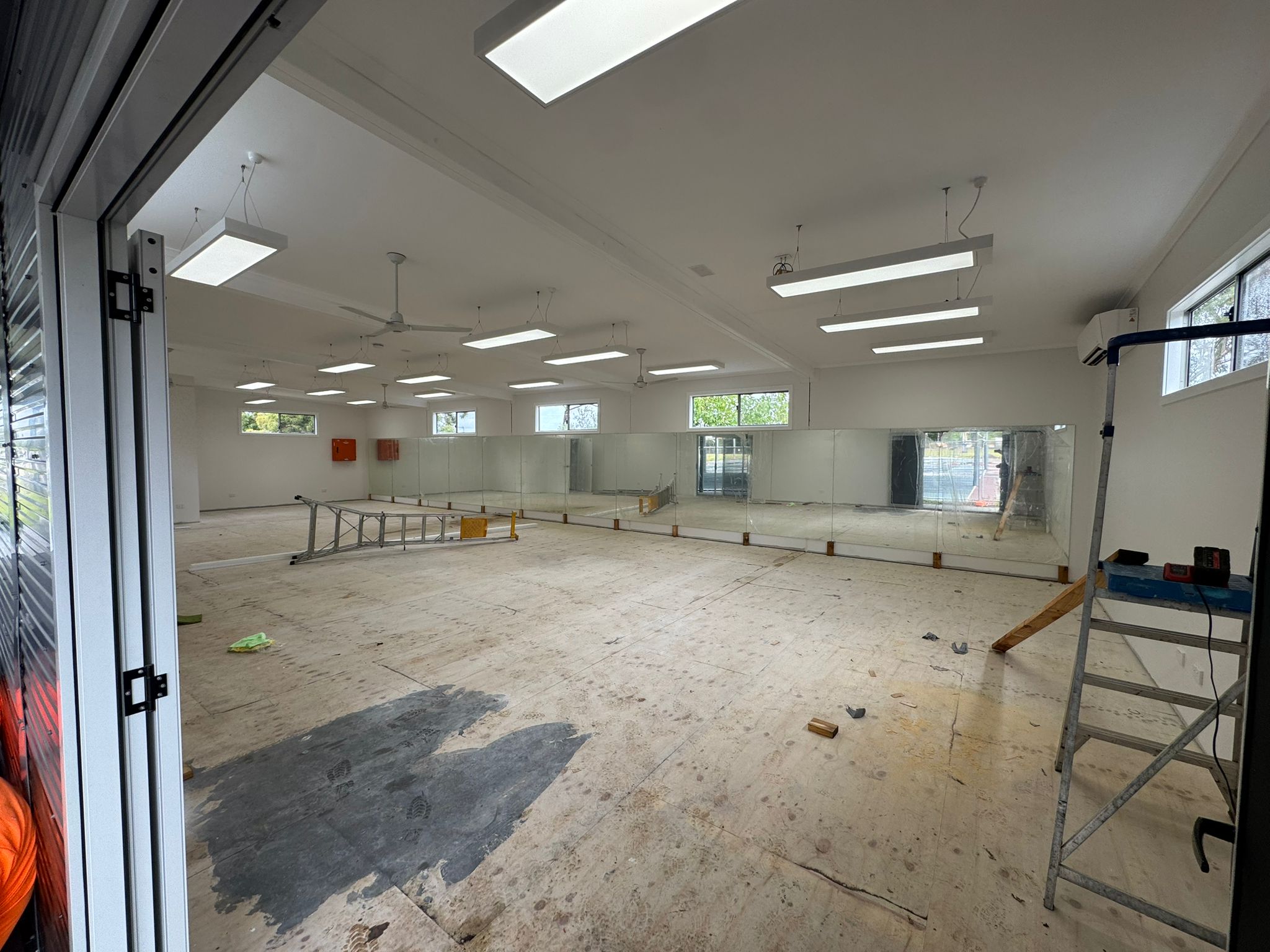 Professional Site Measurement for Dance Mirrors