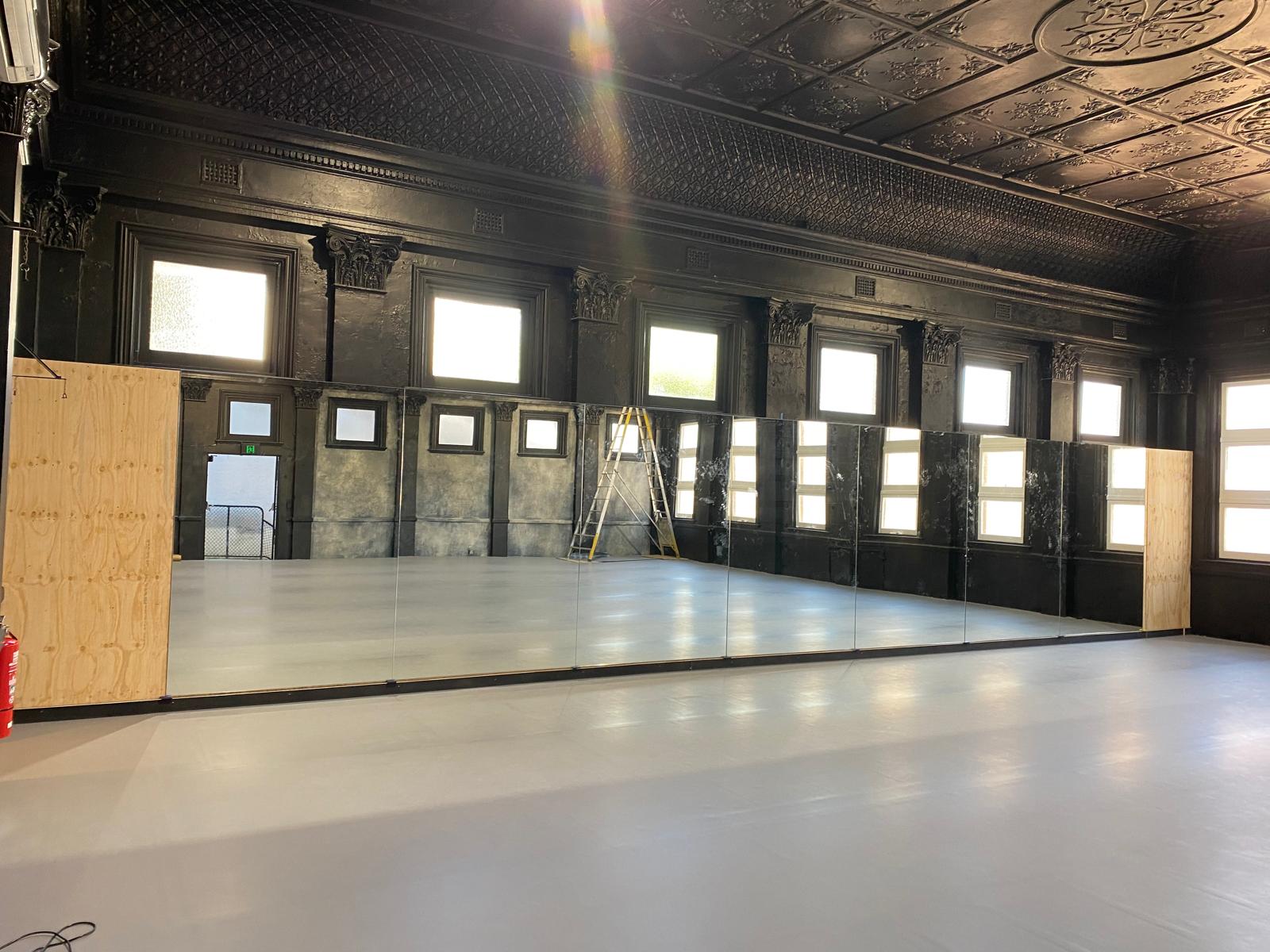 commercial gym mirrors Sydney full wall mirror installation